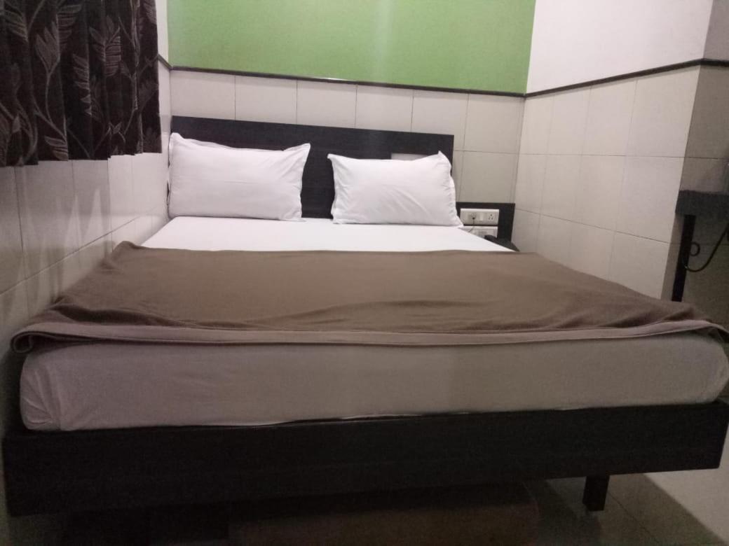 Hotel Sharda Mumbai Eksteriør bilde
